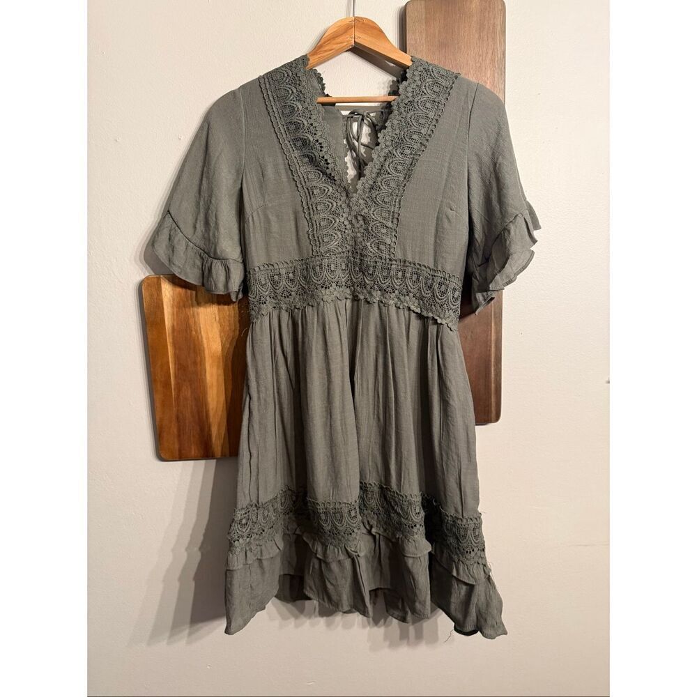 WishlistβApparel Green Short Sleeveβ Lace Insert Tie Back Dress Size Small